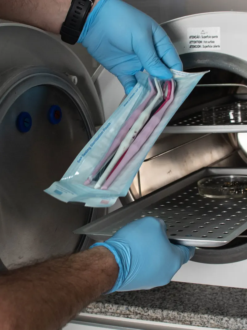 Esterilización del instrumental en autoclave